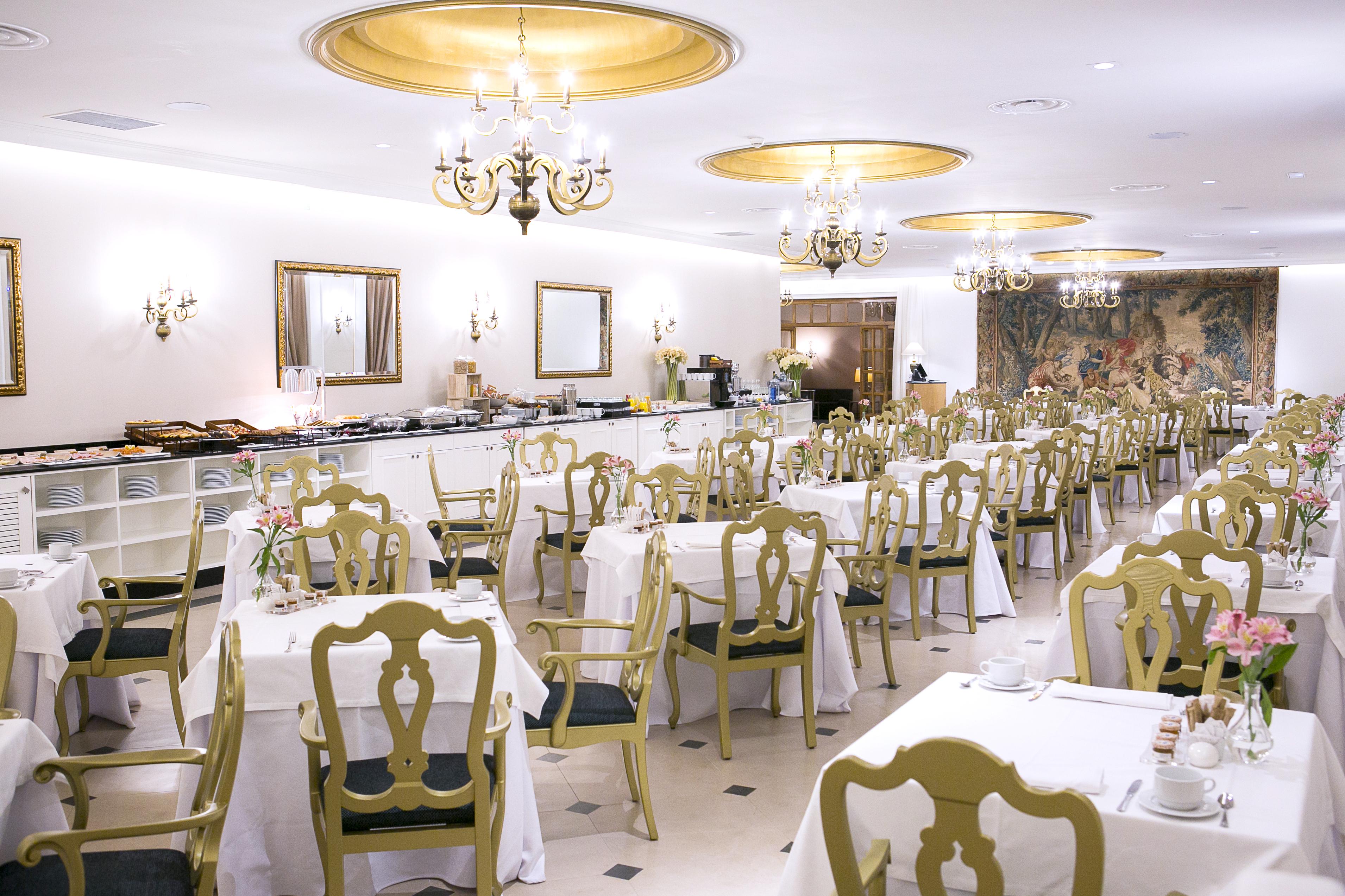 Eurostars Hotel De La Reconquista Oviedo Esterno foto The restaurant