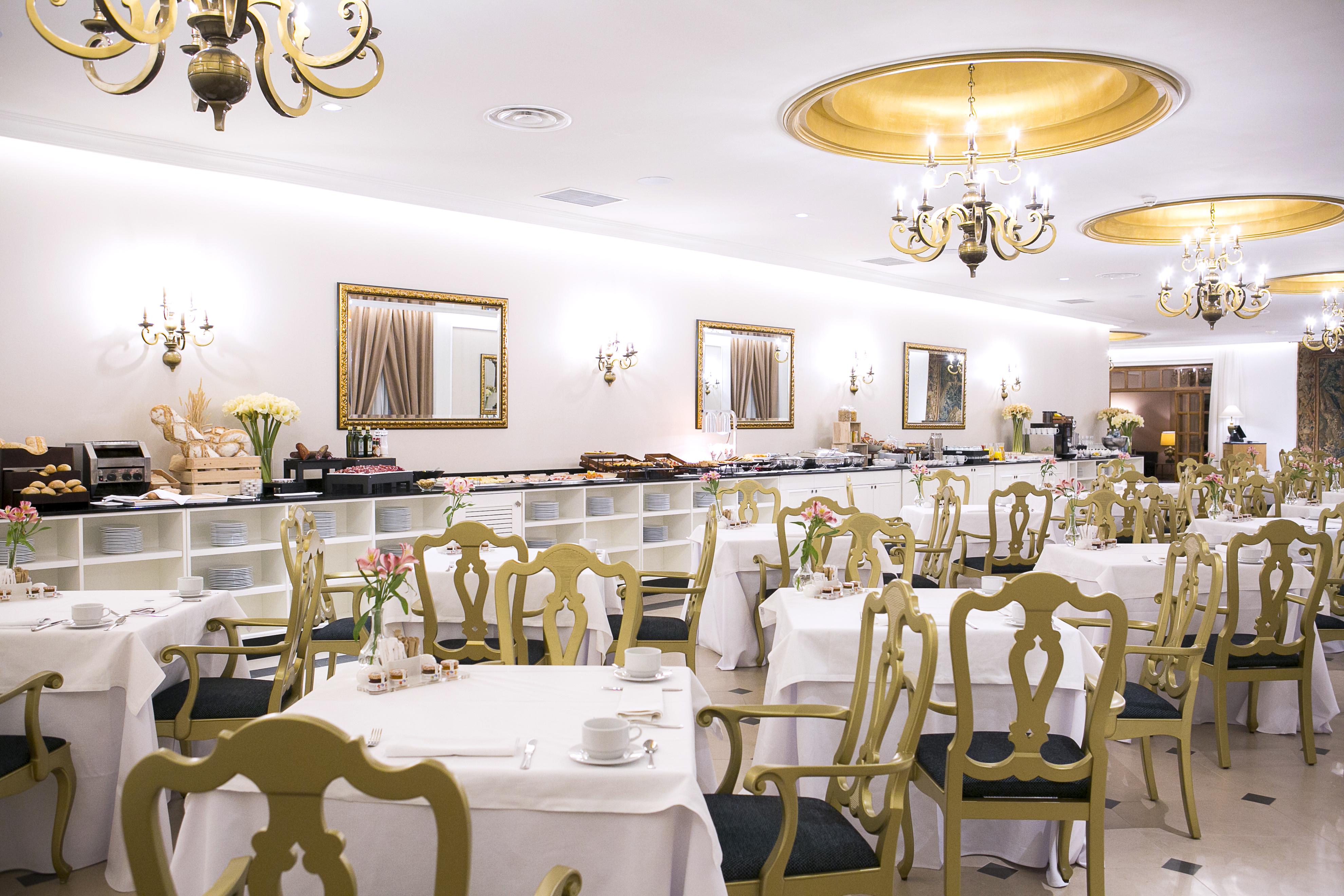 Eurostars Hotel De La Reconquista Oviedo Esterno foto The restaurant
