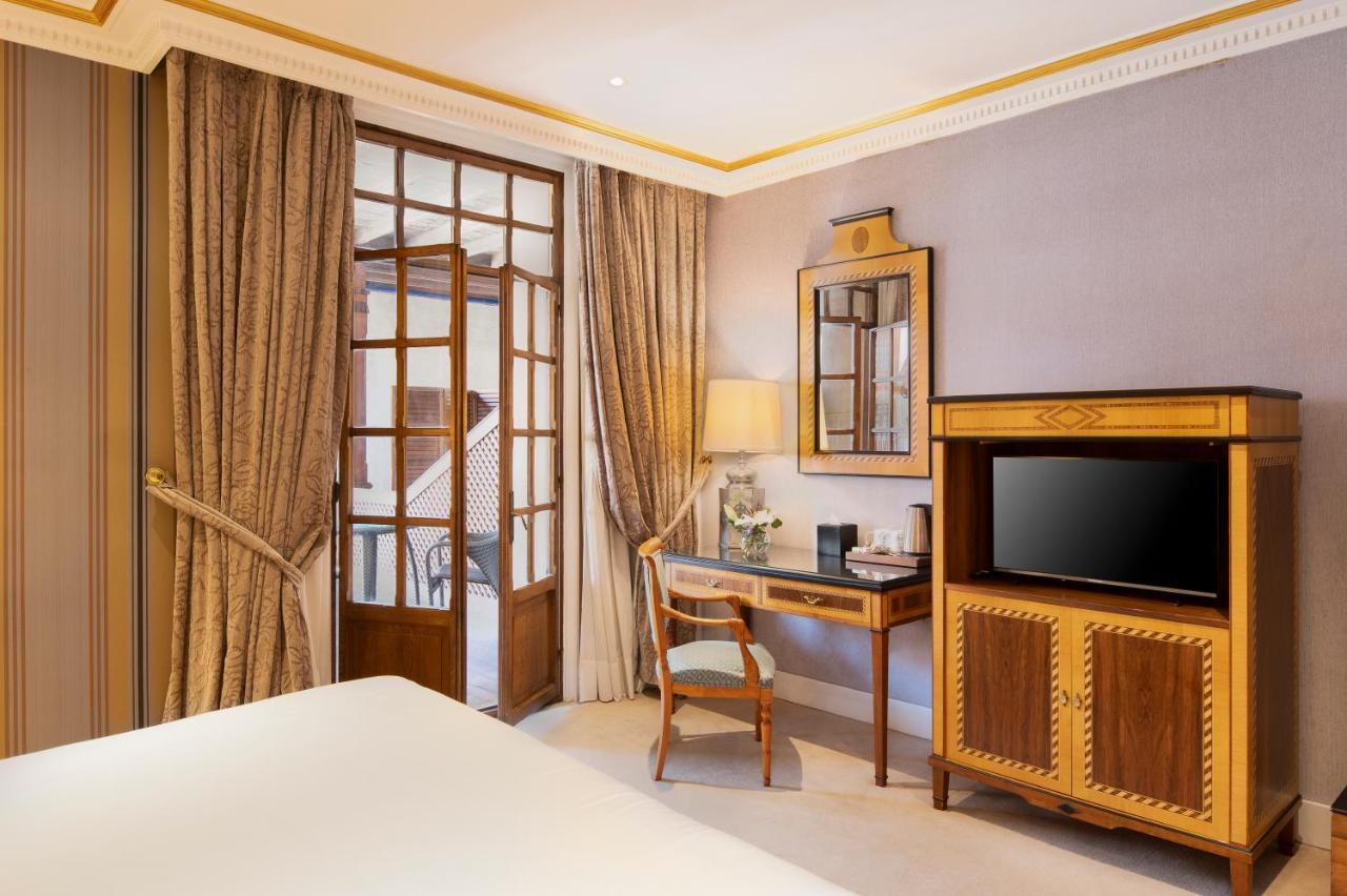 Eurostars Hotel De La Reconquista Oviedo Esterno foto A room at the hotel