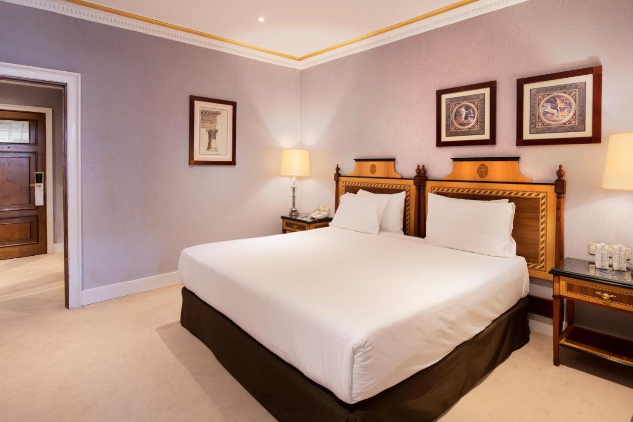 Eurostars Hotel De La Reconquista Oviedo Esterno foto A bedroom at the InterContinental London