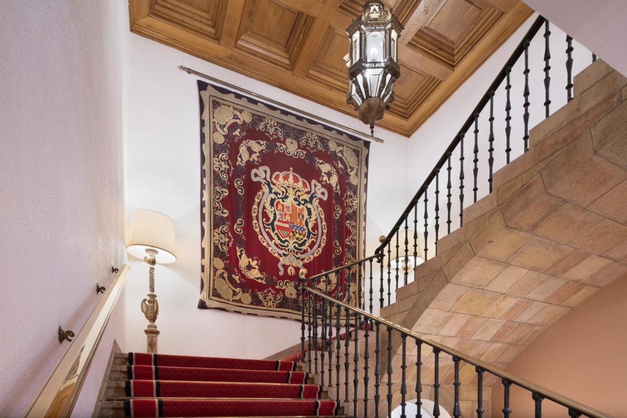 Eurostars Hotel De La Reconquista Oviedo Esterno foto Staircase