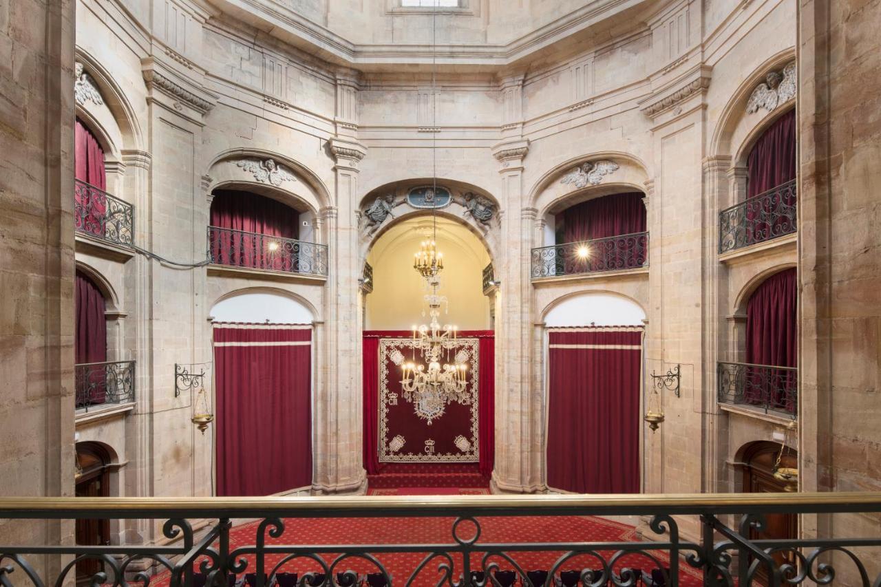 Eurostars Hotel De La Reconquista Oviedo Esterno foto The interior of the theatre