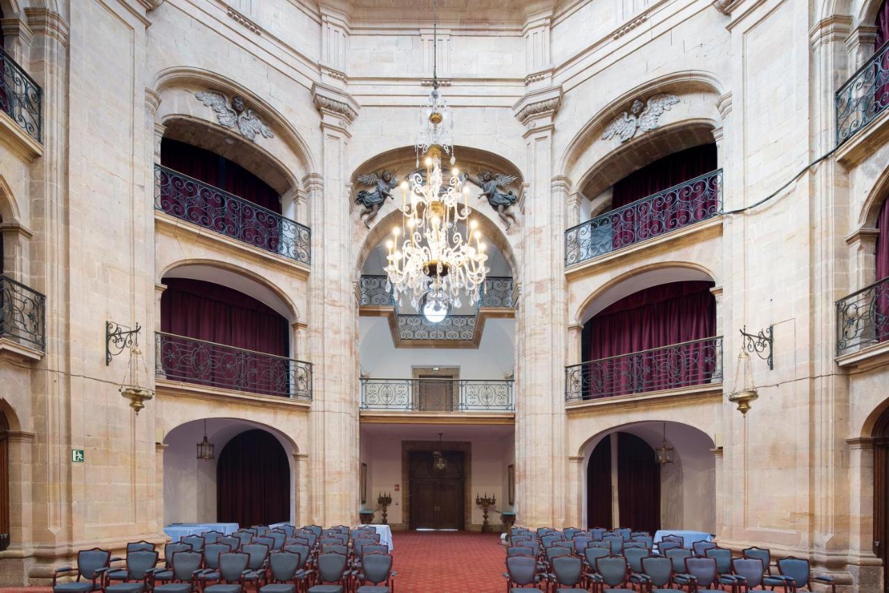 Eurostars Hotel De La Reconquista Oviedo Esterno foto The interior of the theatre