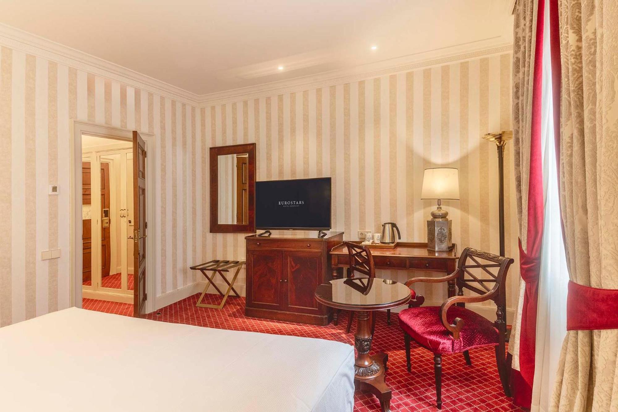 Eurostars Hotel De La Reconquista Oviedo Esterno foto A room at the hotel